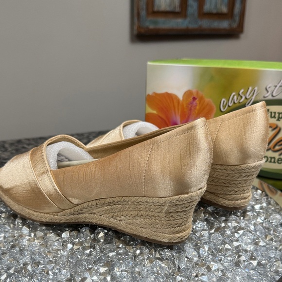 Women’s Jasper Champagne gold satin Espadrille Wedge Slip-On Shoes NEW 8 Wide - Picture 9 of 13